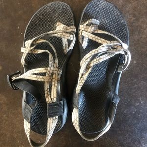 Chaco Size 9 Toe strap